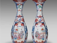 A pair of japanese imari vases, late meiji, h 93 cm