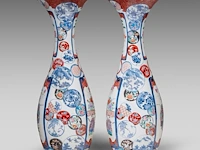 A pair of japanese imari vases, late meiji, h 93 cm - afbeelding 4 van  6
