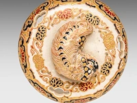 A pair of japanese satsuma ware 'sages in a bamboo grove' vases and a handled censer and lid, both marked, meiji, h 25,5 cm (vases)/ h 13 - l 16,5 cm (censer) - afbeelding 7 van  8