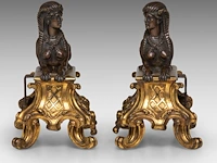 A pair of louis xiv style gilt and patinated bronze sphinx andirons 26.5 x 26.5 cm. (10.42 x 10.42 in.) - afbeelding 5 van  5