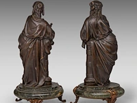 A pair of patinated bronze sculptures of neoclassical beauties, on a vert de mer marble base 40 cm. (15 3/4 in.) - afbeelding 4 van  8