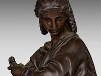 A pair of patinated bronze sculptures of neoclassical beauties, on a vert de mer marble base 40 cm. (15 3/4 in.) - afbeelding 8 van  8