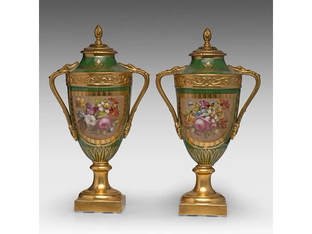 A pair of polychrome and gilt limoges porcelain vases and covers, decorated with hand-painted flowers 42 cm. (16.53 in.) - afbeelding 1 van  6
