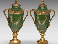 A pair of polychrome and gilt limoges porcelain vases and covers, decorated with hand-painted flowers 42 cm. (16.53 in.) - afbeelding 3 van  6
