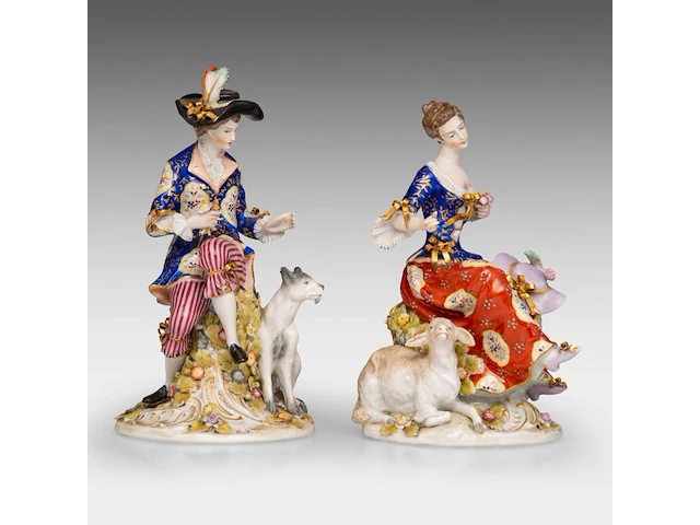 A pair of polychrome decorated saxony porcelain figurines of a pastoral couple, marked sitzendorf 18.5 cm. (7.28 in.) - afbeelding 9 van  12