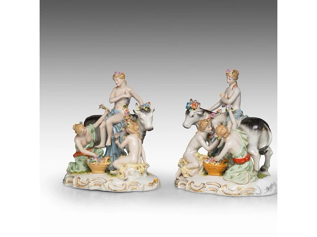 A pair of polychrome decorated saxony porcelain figurines of europa and the bull, marked dresden 26.5 x 24 cm. (10.42 x 9.44 in.) - afbeelding 5 van  12