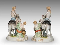 A pair of polychrome decorated saxony porcelain figurines of europa and the bull, marked dresden 26.5 x 24 cm. (10.42 x 9.44 in.) - afbeelding 6 van  12