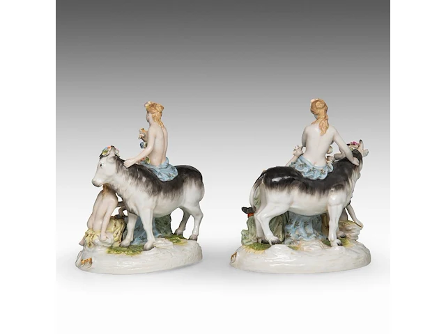 A pair of polychrome decorated saxony porcelain figurines of europa and the bull, marked dresden 26.5 x 24 cm. (10.42 x 9.44 in.) - afbeelding 7 van  12