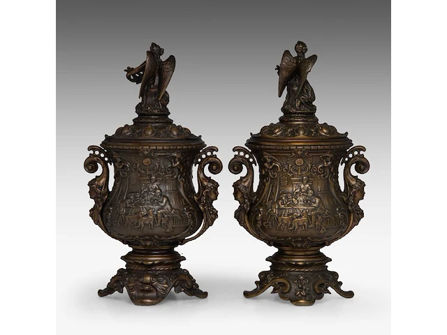 A pair of renaissance revival patinated bronze vases and covers, late 19thc 47 cm. (18 1/2 in.) - afbeelding 4 van  9