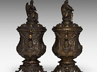 A pair of renaissance revival patinated bronze vases and covers, late 19thc 47 cm. (18 1/2 in.) - afbeelding 5 van  9