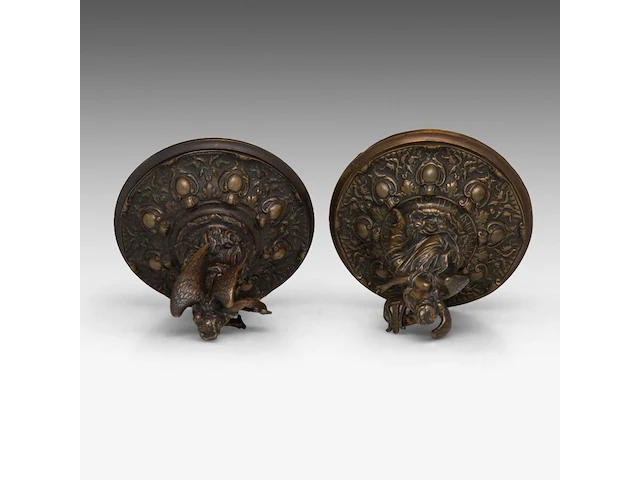 A pair of renaissance revival patinated bronze vases and covers, late 19thc 47 cm. (18 1/2 in.) - afbeelding 8 van  9