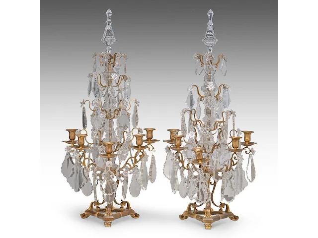 A pair of rococo brass and cut crystal girandoles, 19thc 88 cm. (34.64 in.) - afbeelding 5 van  8
