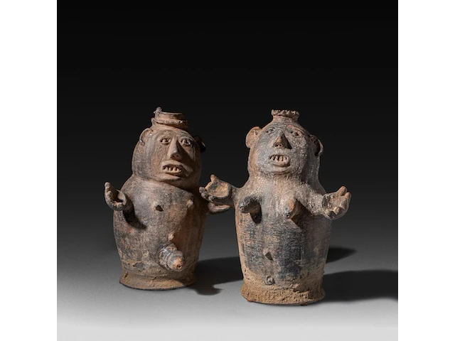 A pair of terracotta nana densu legba torso figures, fon people, benin 40 cm. (15 3/4 in.) - afbeelding 1 van  7
