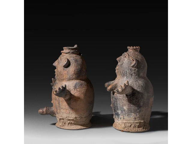 A pair of terracotta nana densu legba torso figures, fon people, benin 40 cm. (15 3/4 in.) - afbeelding 2 van  7