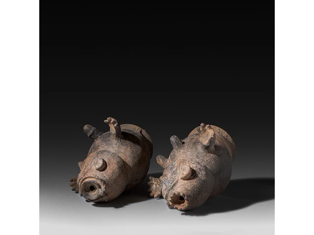 A pair of terracotta nana densu legba torso figures, fon people, benin 40 cm. (15 3/4 in.) - afbeelding 5 van  7
