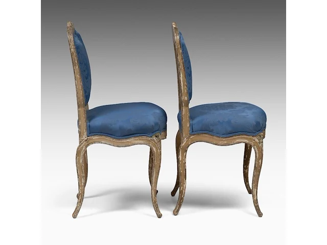 A pair of venetian rococo giltwood chairs with silk upholstery, 18thc 89 x 49 x 45 cm. (35.03 x 19.28 x 17.71 in.) - afbeelding 4 van  7