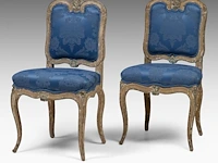 A pair of venetian rococo giltwood chairs with silk upholstery, 18thc 89 x 49 x 45 cm. (35.03 x 19.28 x 17.71 in.) - afbeelding 5 van  7