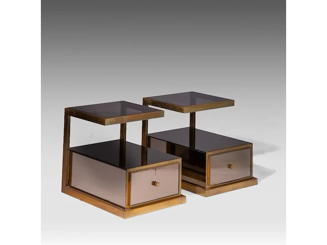 A pair of vintage '70s design brass and glass night tables by michel pigneres 50 x 45 x 60 cm. (19.67 x 17.71 x 23.62 in.) - afbeelding 1 van  10