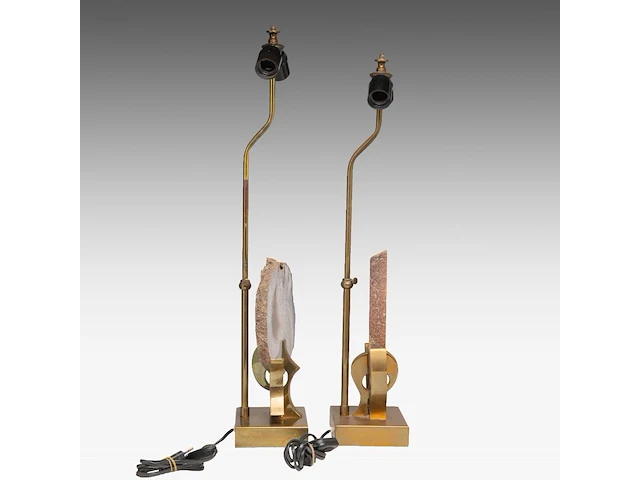 A pair of vintage '70s design table lamps, brass with agate stones smallest: 66.5 cm. (26.17 in.), tallest: 72.5 cm. (28.53 in.) - afbeelding 6 van  6