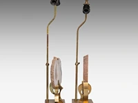 A pair of vintage '70s design table lamps, brass with agate stones smallest: 66.5 cm. (26.17 in.), tallest: 72.5 cm. (28.53 in.) - afbeelding 6 van  6