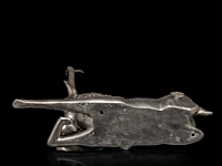 A pair of vintage mid-century silver-plated brass sculptures of lying deer 47 x 46 cm. (18 1/2 x 18.10 in.) - afbeelding 4 van  5