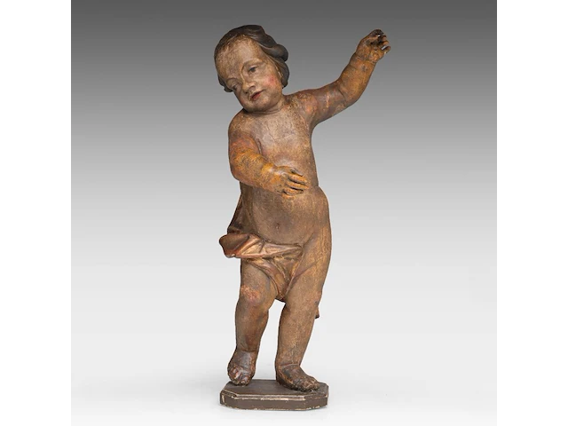 A polychrome limewood sculpture of a putto, 18thc 68 cm. (26.76 in.) - afbeelding 1 van  6
