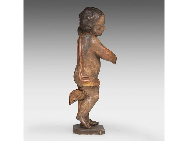 A polychrome limewood sculpture of a putto, 18thc 68 cm. (26.76 in.) - afbeelding 5 van  6