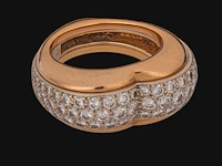 A rare cartier 'juliette' 18ct yellow gold ring set with brilliant-cut diamonds, weight: 14,5 g (+) - afbeelding 1 van  10