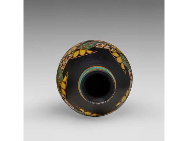 A rare charles catteau (1880-1966) art deco vase, polychrome floral design, ca 1927 30 cm. (11.81 in.) - afbeelding 5 van  7