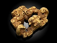 A rare chinese high-carat gold 'kui' belt buckle, qin dynasty (259-210 bce), weight about 66,4 g - 3,7 x 4,5 cm - afbeelding 4 van  8