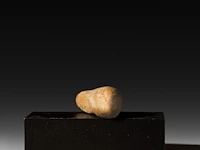 A rare stone age carved stone phallus, ca. 2300 bc, l 9 cm - afbeelding 3 van  6