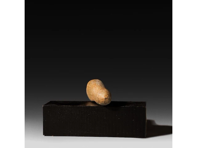 A rare stone age carved stone phallus, ca. 2300 bc, l 9 cm - afbeelding 4 van  6