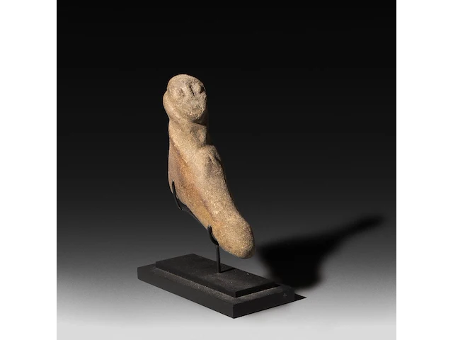 A rare taino carved volcanic stone phallic object, ca. 1000-1500 a.d., h 12,5 - w 15 cm - afbeelding 1 van  5