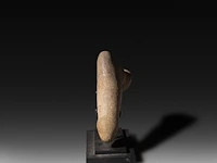 A rare taino carved volcanic stone phallic object, ca. 1000-1500 a.d., h 12,5 - w 15 cm - afbeelding 5 van  5
