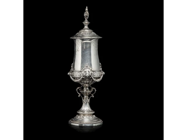 A renaissance revival german silver presentation cup and cover, 800/000, h 42 cm, total weight: 1091 g - afbeelding 5 van  7