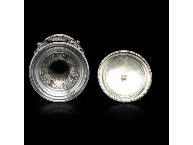 A renaissance revival german silver presentation cup and cover, 800/000, h 42 cm, total weight: 1091 g - afbeelding 7 van  7