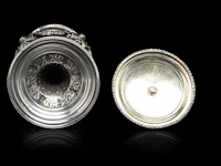A renaissance revival german silver presentation cup and cover, 800/000, h 42 cm, total weight: 1091 g - afbeelding 7 van  7