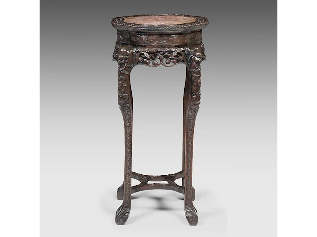 A richly carved chinese hardwood stand with a marble top, late 19thc 91 x 50 cm. (35.82 x 19.67 in.) - afbeelding 3 van  6