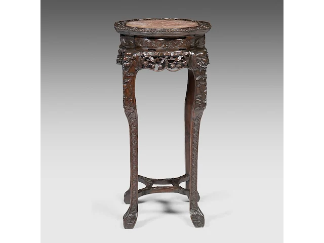 A richly carved chinese hardwood stand with a marble top, late 19thc 91 x 50 cm. (35.82 x 19.67 in.) - afbeelding 4 van  6