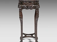 A richly carved chinese hardwood stand with a marble top, late 19thc 91 x 50 cm. (35.82 x 19.67 in.) - afbeelding 5 van  6