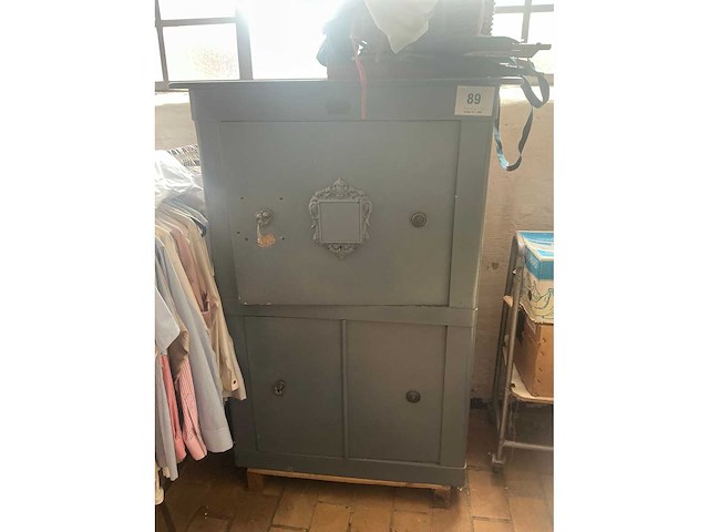 A. robbrechts vintage kluis - afbeelding 1 van  6