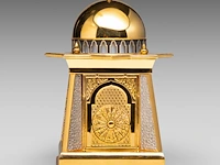 A royal selangor 'al-bilali' 24ct goldplate pewter table clock shaped as a mosque 20 cm. (7.87 in.) - afbeelding 3 van  8
