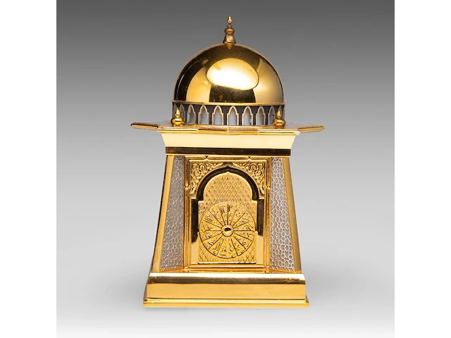 A royal selangor 'al-bilali' 24ct goldplate pewter table clock shaped as a mosque 20 cm. (7.87 in.) - afbeelding 5 van  8