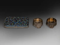 A russian silver and cloisonné enamel cigarette case and two silver salts - afbeelding 2 van  6