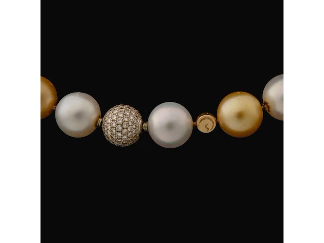 A schoeffel tahiti pearl necklace with an 18ct white gold pearl-shaped ball, l 84 cm (+) - afbeelding 2 van  8