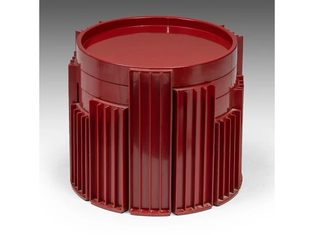 A set of 4 italian space age red plastic marema occasional tables, designed by gianfranco frattini for cassina 38 x 44 cm. (14.96 x 17.32 in.) - afbeelding 5 van  7