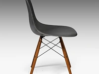 A set of 8 vintage dsw chairs by ray and charles eames for herman miller 81 x 53 x 47 cm. (31.89 x 20.87 x 18 1/2 in.) - afbeelding 13 van  15