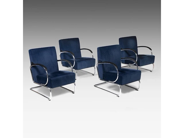 A set of four 407 armchairs and a matching circular coffee table, designed by willem hendrik gispen by dutch originals the chair: 83 x 59 x 82 cm. (32.67 x 23.23 x 32.28 in.), the table 47 x 90 cm. (18 1/2 x 35.42 in.) - afbeelding 7 van  14
