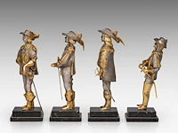 A set of four gilt and silver-plated musketeers by piero benzoni (1938) 23 cm. (9.06 in.) - afbeelding 4 van  10