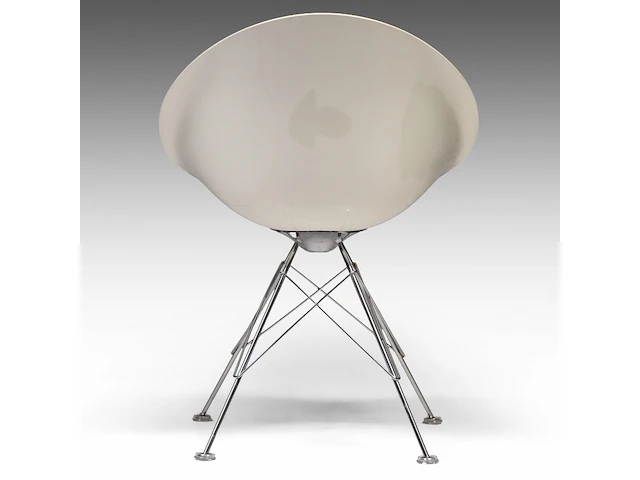 A set of six ero isi chairs by philippe starck for kartell 81 x 49 x 50 cm. (31.89 x 19.28 x 19.67 in.) - afbeelding 7 van  10
